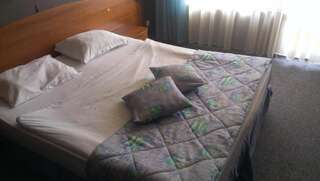 Отель Hotel Lazuren Briag Бургас Двухместный номер с 1 кроватью или 2 отдельными кроватями-33